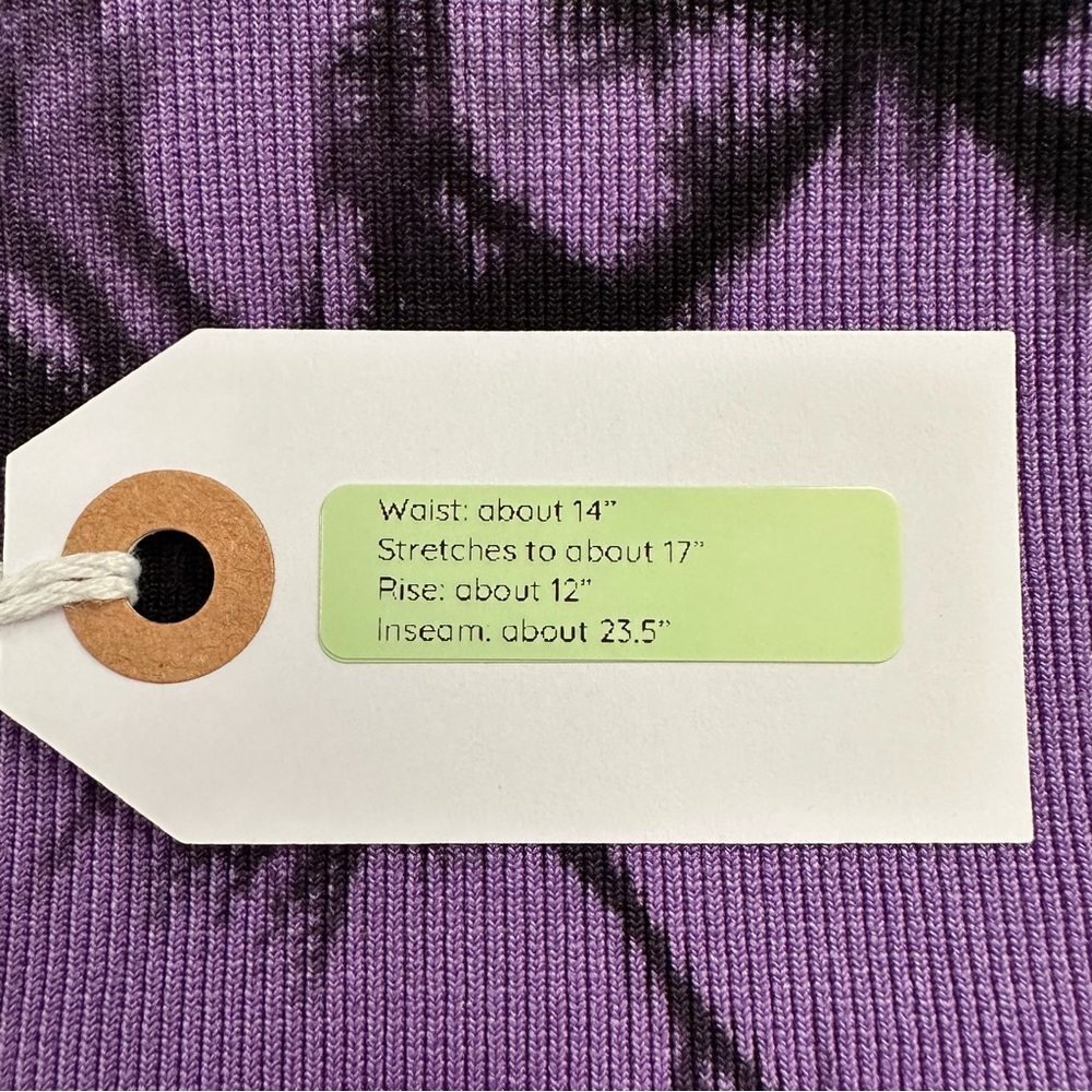 Purple Black Tie Dye Cropped Leggings XL Stretch Athleisure - Picture 9 of 9